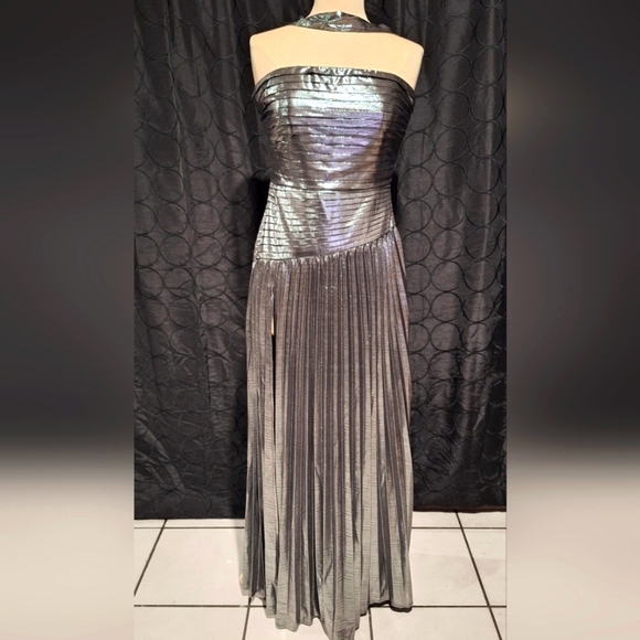 NWT Fashion Nova silver gown - Picture 1 of 3